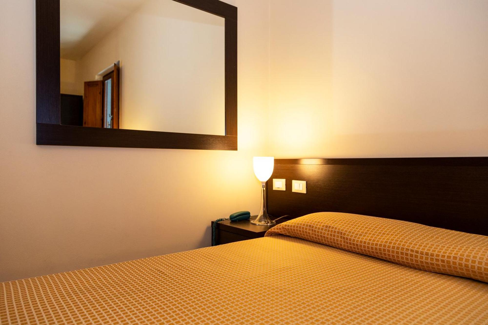 Villa Montarioso Siena Ruang foto